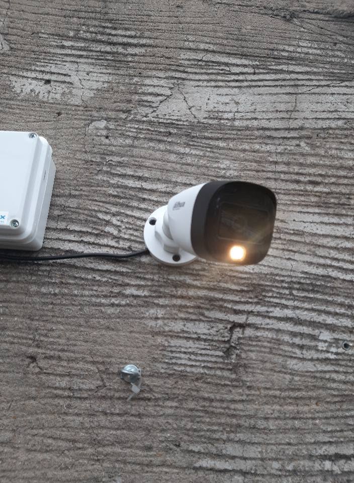 Cámara de seguridad instalada por EJE Tecnología